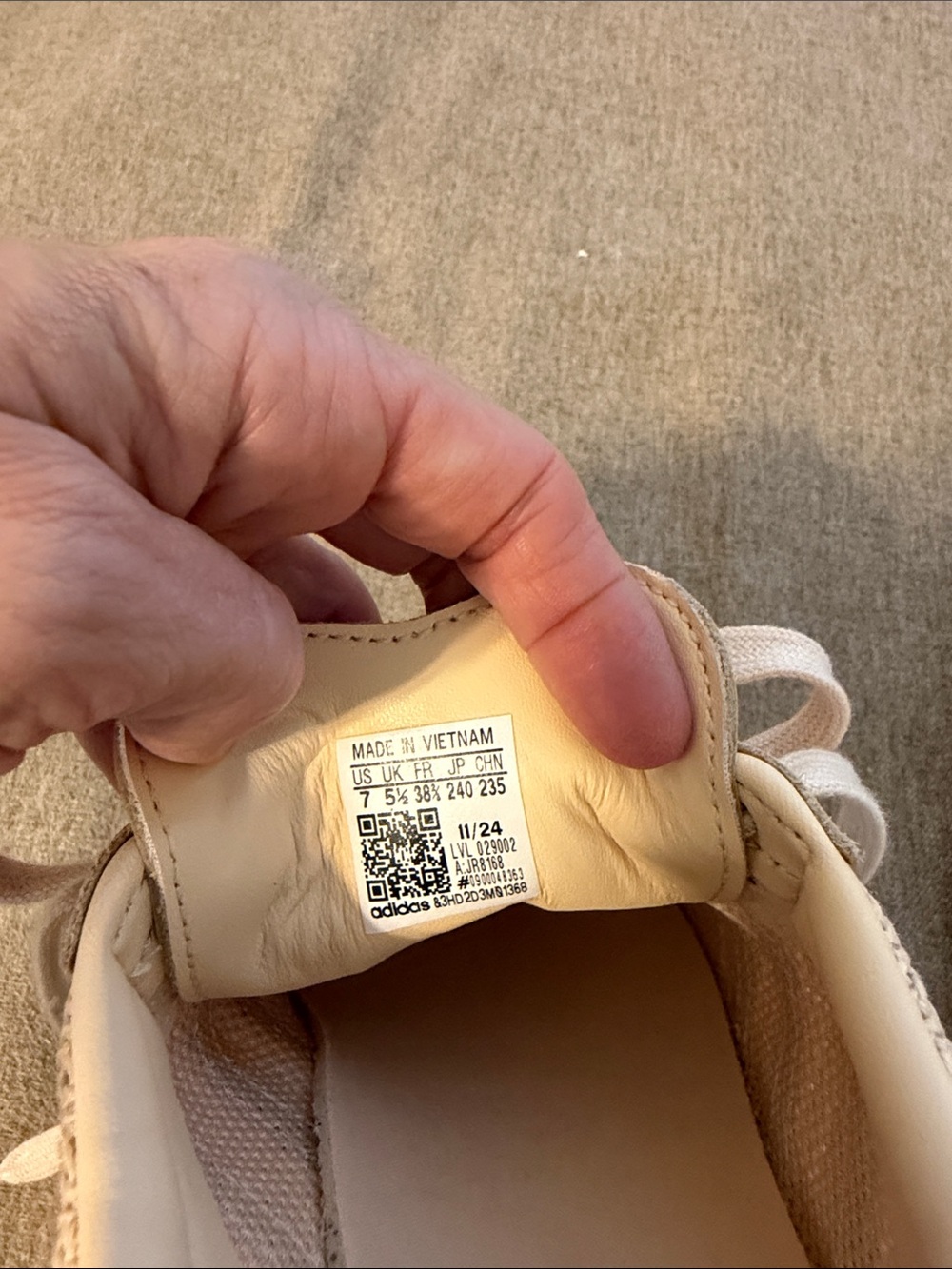 Adidas Samba OG Sneakers in Sand Strata Sky Tint. Size 7. Worn Once EUC - Picture 10 of 10